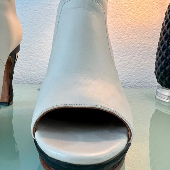 John Fluevog "Defen" Platform Booties, Women's Size 7 - Picture 10 of 16
